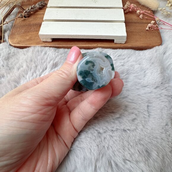 Moss Agate Mushroom Carving - Picture 6 of 8